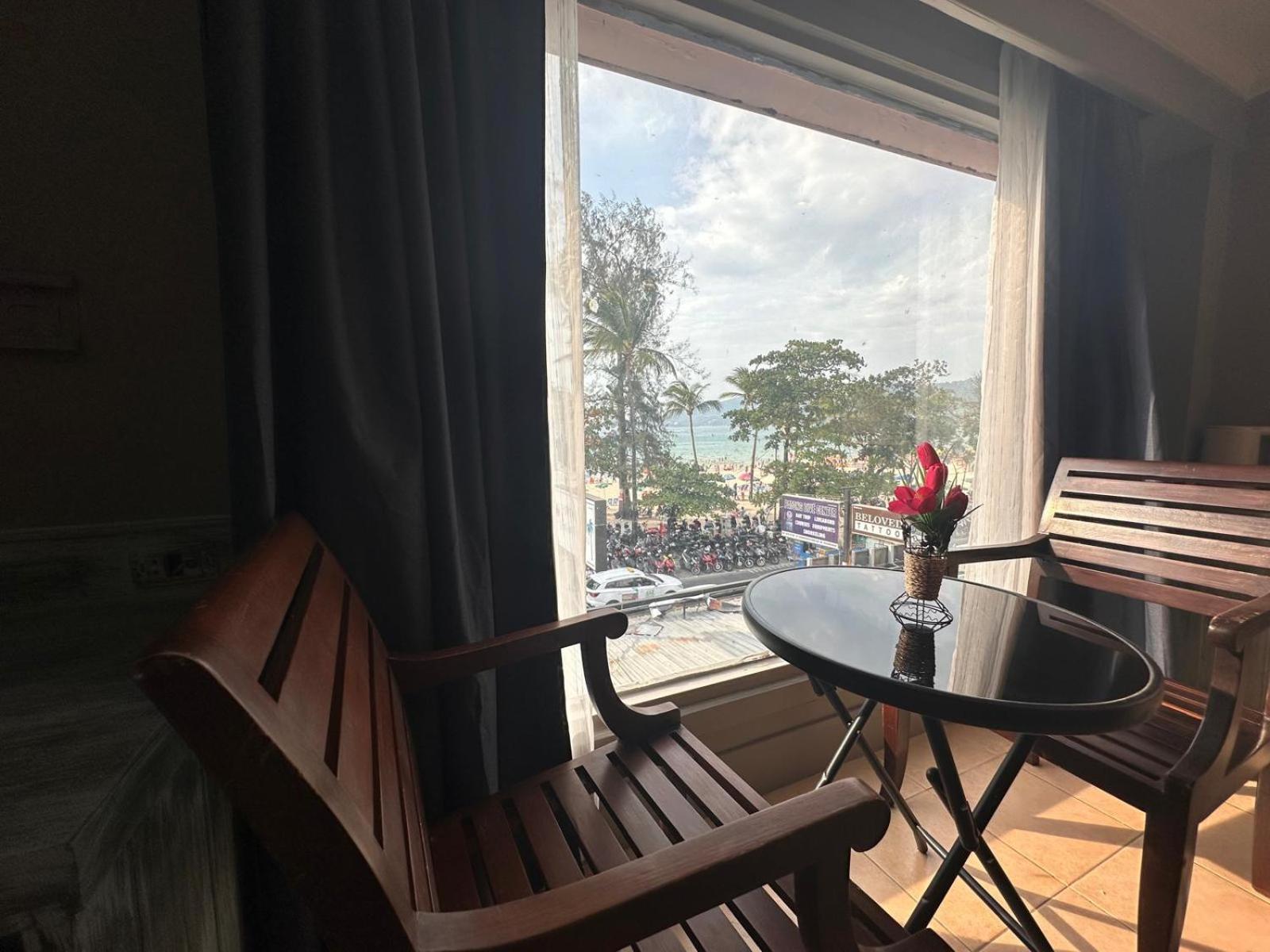 The Taksim Patong Beach Hotel المظهر الخارجي الصورة